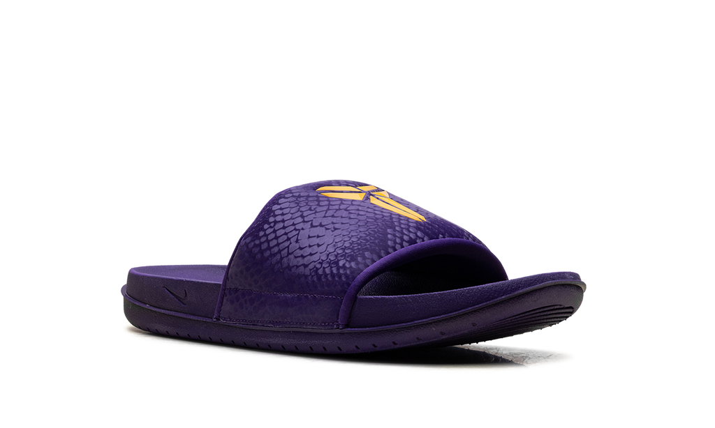 Kobe Offcourt Slide "Purple University Gold" IF2870 500